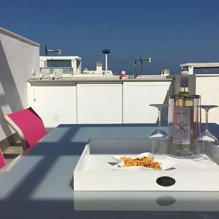 Penthouse Casa Esmeralda Oasis Beach Apartment *